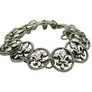 Filigree Open Work Fleur De Lis Button Bracelet